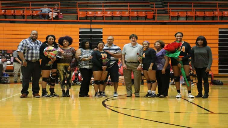 volleyball-hhs-3-vs-daviess-1-15-seniors-100217