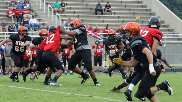 football-scrimmage-4-081117