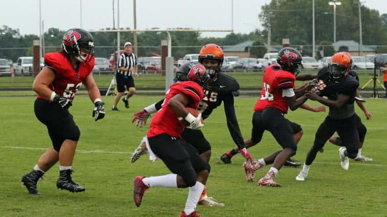 football-scrimmage-10-081117