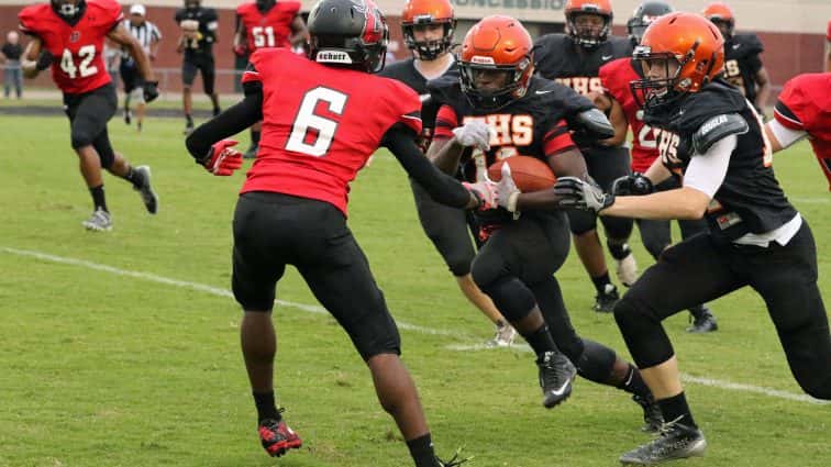 football-scrimmage-12-081117