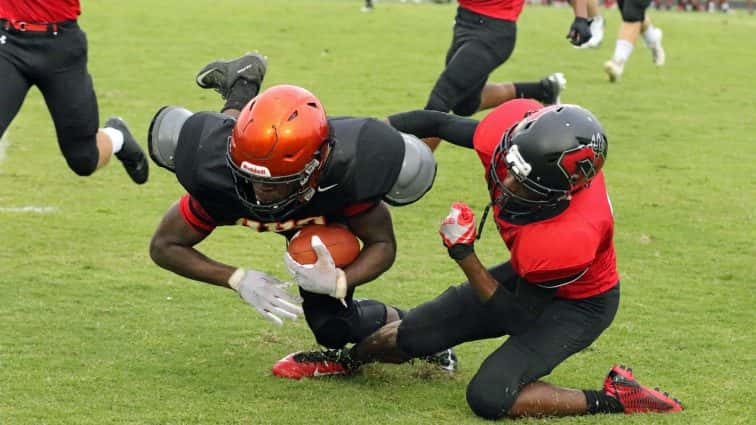 football-scrimmage-13-081117