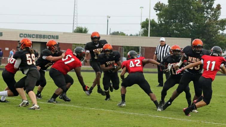 football-scrimmage-14-081117