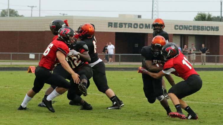 football-scrimmage-17-081117