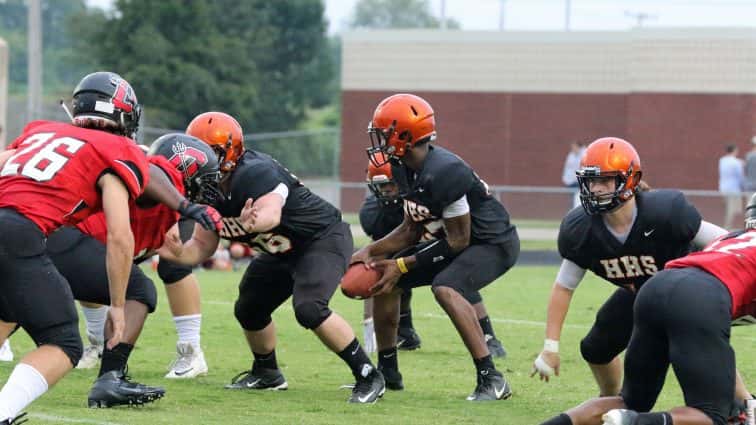football-scrimmage-18-081117