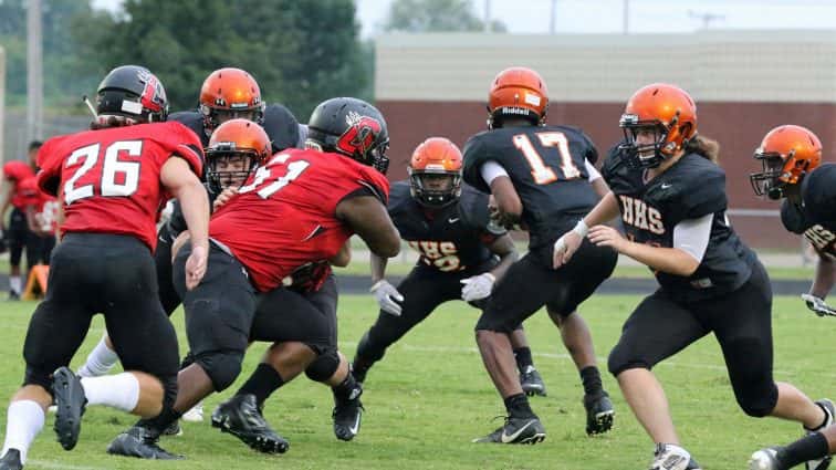 football-scrimmage-19-081117