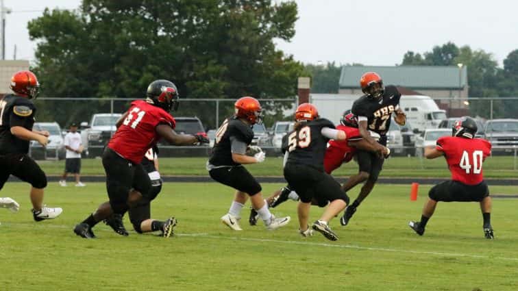 football-scrimmage-24-081117