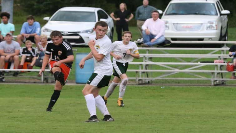 boys-soccer-uha-vs-hhs-9-081717