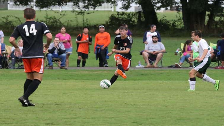 soccer-boys-uha-vs-hhs-11-081717