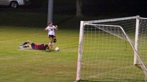 soccer-girls-hhs-18-08297