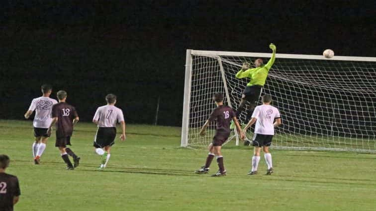 soccer-boys-hhs-12-082917