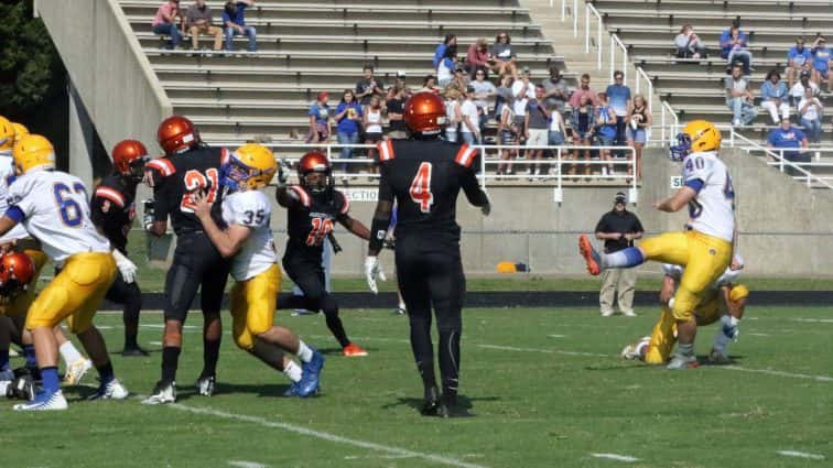 football-hhs-vs-caldwell-50-090217