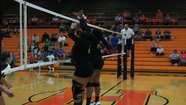 hoptown-uha-volleyball-12