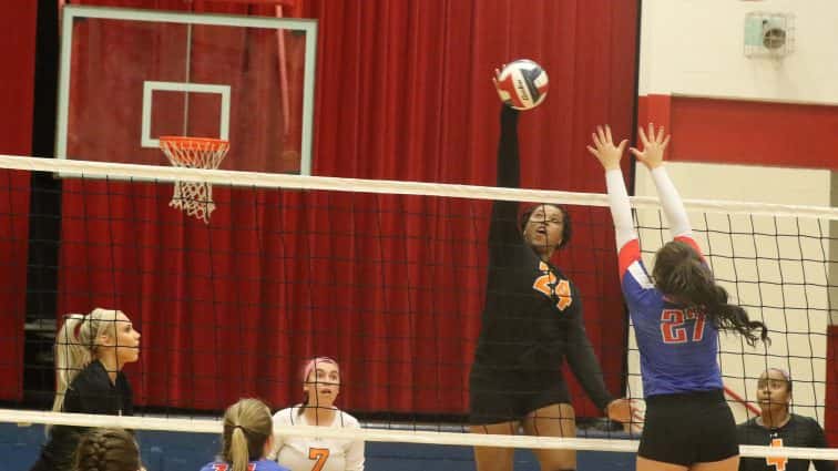 volleyball-hhs-vs-cchs-7-091917