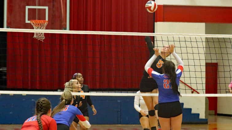 volleyball-hhs-vs-cchs-19-091917