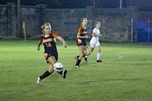 soccer-girls-hhs-vs-caldwell-3-091817