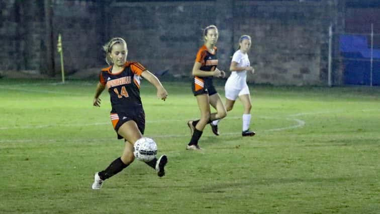 soccer-girls-hhs-vs-caldwell-3-091817