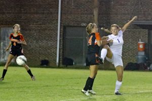 soccer-girls-hhs-vs-caldwell-5-091817