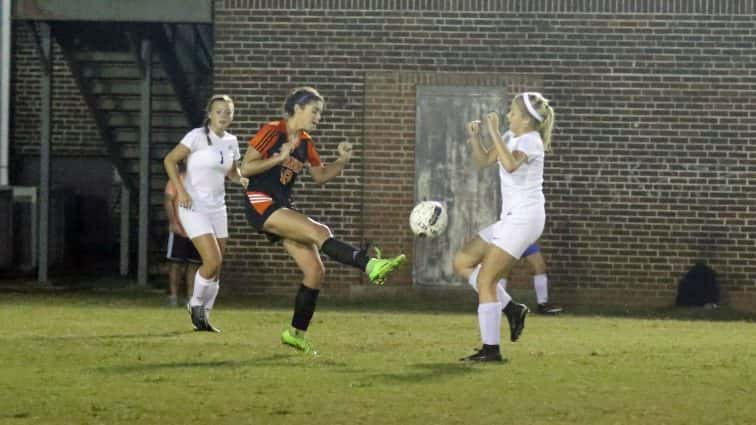 soccer-girls-hhs-vs-caldwell-12-091817