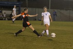 soccer-girls-hhs-vs-caldwell-25-091817