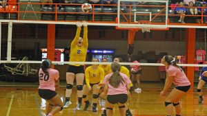 volleyball-hhs-1-vs-caldwell-3-33-092817