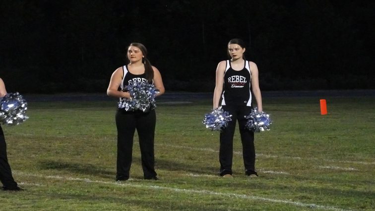 todd-cheerleaders-caverna-3