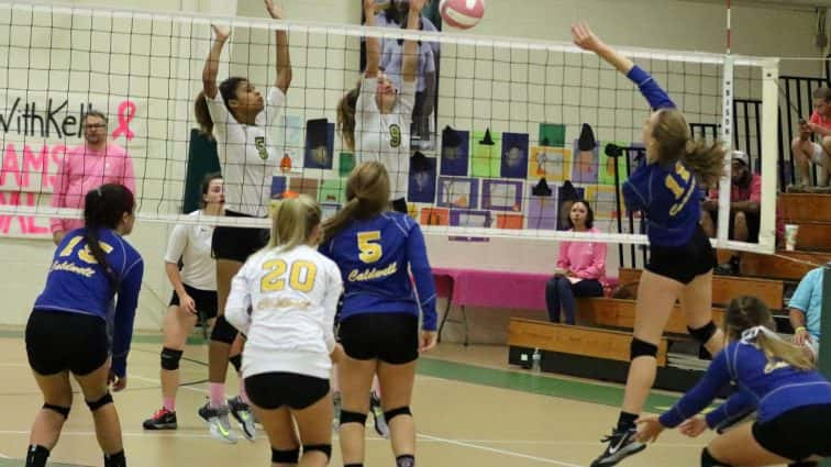 volleyball-uha-2-vs-caldwell-3-20-100317