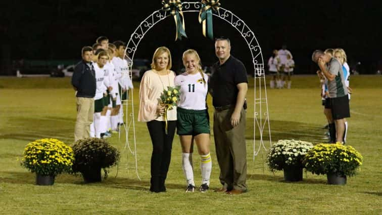 soccer-senior-night-uha-2-100517