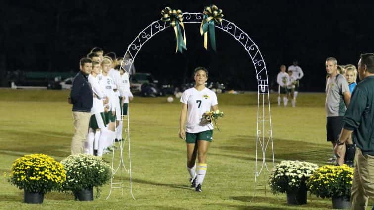 soccer-senior-night-uha-4-100517