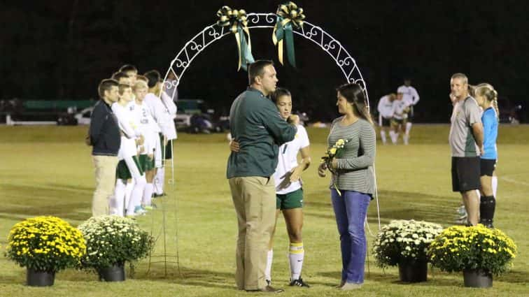 soccer-senior-night-uha-5-100517