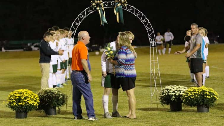 soccer-senior-night-uha-9-100517