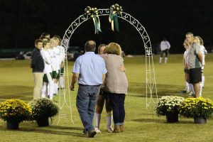 soccer-senior-night-uha-12-100517