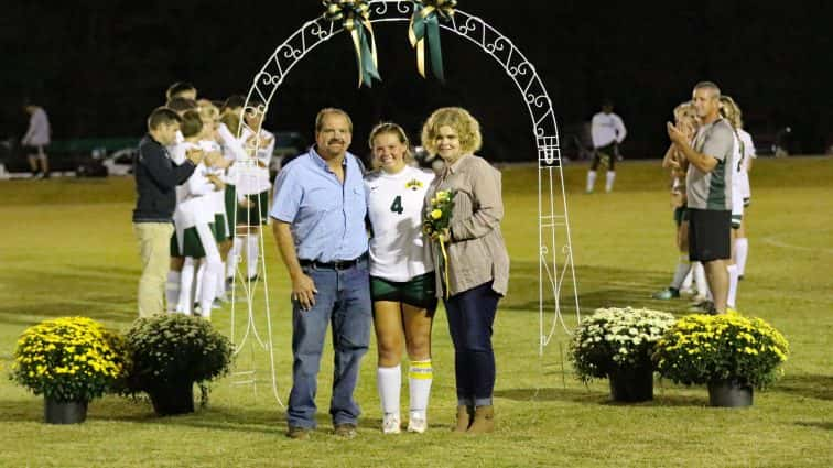 soccer-senior-night-uha-14-100517