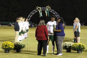 soccer-senior-night-uha-16-100517