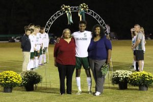 soccer-senior-night-uha-18-100517