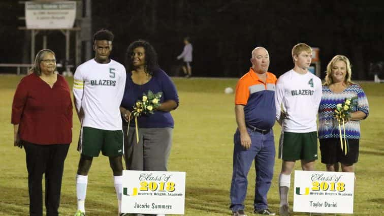 soccer-senior-night-uha-20-100517