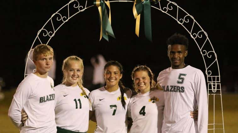 soccer-senior-night-uha-23-100517