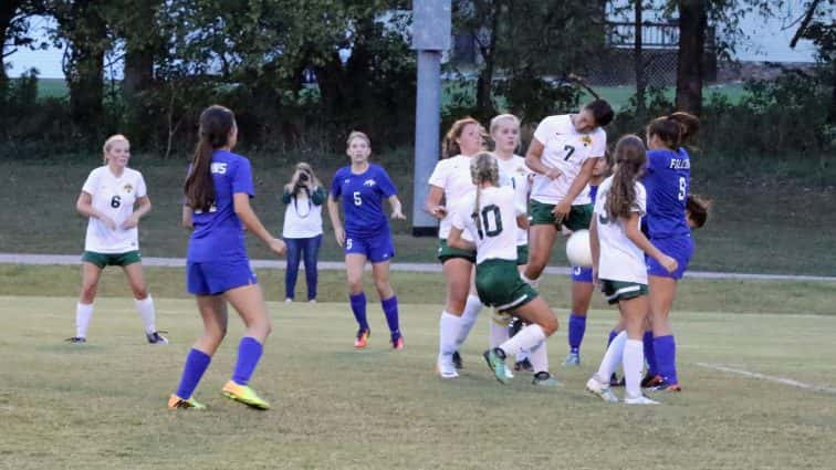 soccer-girls-uha-10-vs-ft-campbell-0-12-100517