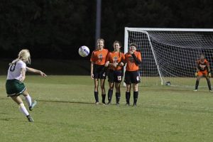 soccer-girls-uha-11-vs-hhs-1-1-101117-2