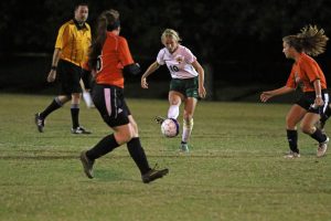 soccer-girls-uha-11-vs-hhs-1-5-101117-2