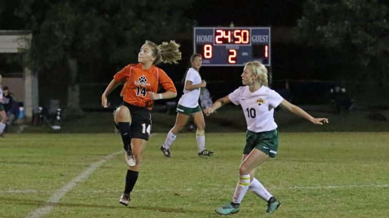 soccer-girls-uha-11-vs-hhs-1-9-101117-2