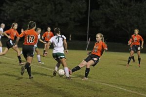 soccer-girls-uha-11-vs-hhs-1-15-101117-2