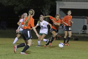 soccer-girls-uha-11-vs-hhs-1-20-101117-2