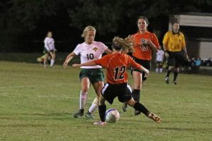 soccer-girls-uha-11-vs-hhs-1-23-101117-2