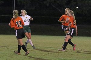 soccer-girls-uha-11-vs-hhs-1-29-101117-2