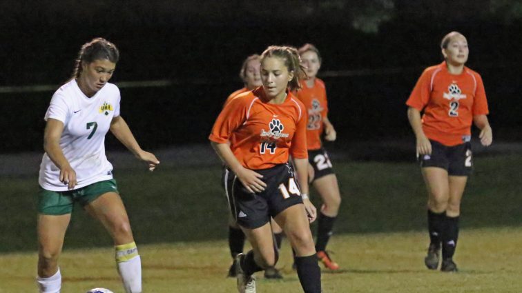 soccer-girls-uha-11-vs-hhs-1-36-101117-2