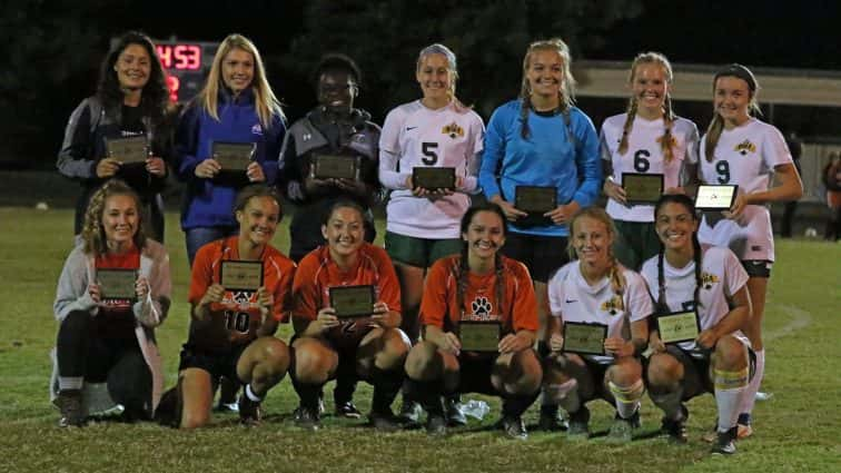 soccer-girls-uha-11-vs-hhs-1-53-101117-2