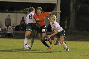 soccer-girls-uha-11-vs-hhs-1-64-101117-2