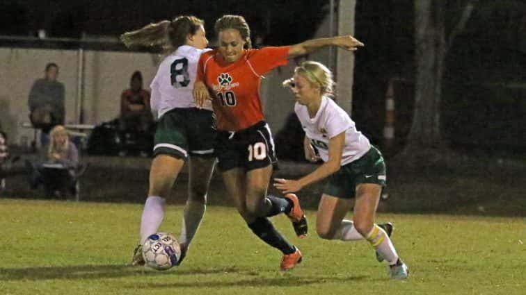 soccer-girls-uha-11-vs-hhs-1-64-101117-2