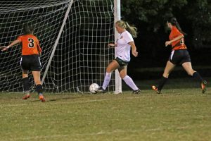 soccer-girls-uha-11-vs-hhs-1-67-101117-2