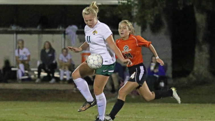 soccer-girls-uha-11-vs-hhs-1-70-101117-2